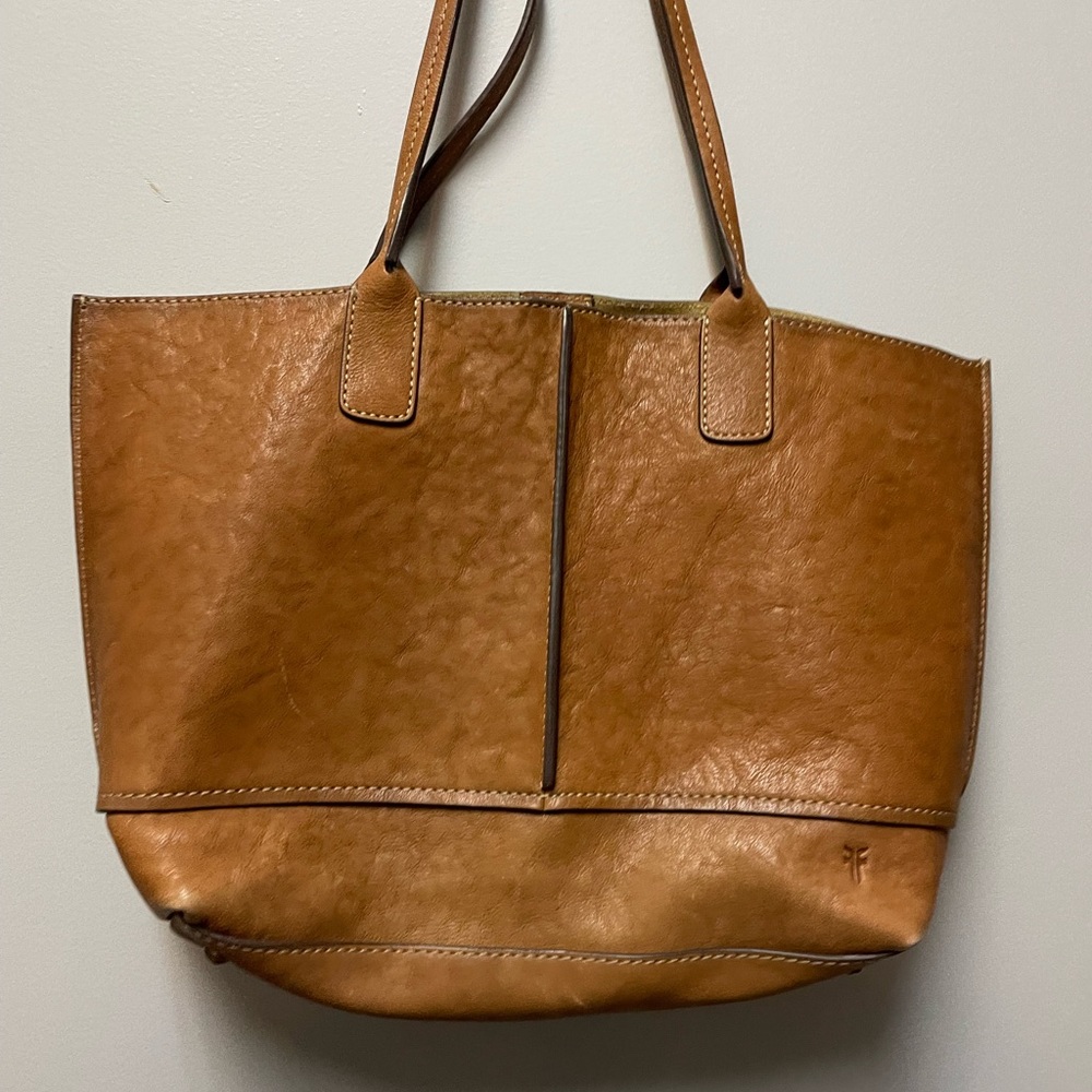 Frye The Lucy Leather Handbag